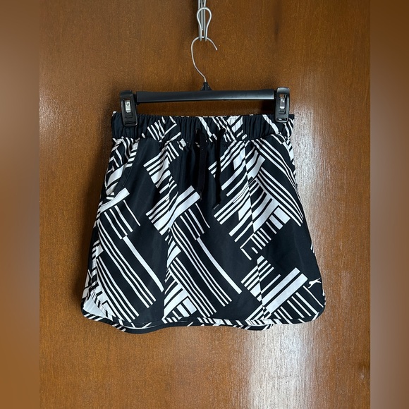 Slazenger Women’s Lite Bright Collection Printed Pull on Golf Skort - Picture 3 of 6